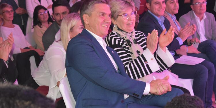 ZDERO INAUGURÓ EL EDIFICIO PROPIO DEL ISPEA EN RESISTENCIA