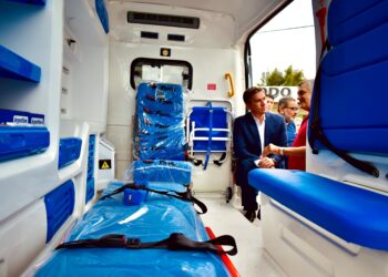 REFUERZO DEL SISTEMA SANITARIO PROVINCIAL: EL GOBERNADOR ZDERO ENTREGÓ AMBULANCIAS PARA MACHAGAI, PLAZA Y LA ESCONDIDA
