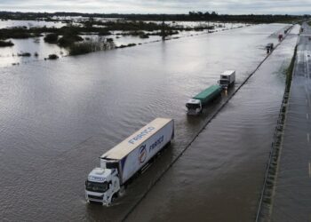 Las inundaciones por el temporal ponen en riesgo la cosecha récord
