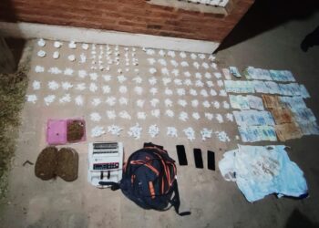 EL COM SECUESTRA IMPORTANTE CANTIDAD DE DROGA Y DINERO