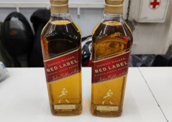 INTENTO DE HURTO EN SUPERMERCADO: UN JOVEN CORRENTINO FUE DETENIDO CON BOTELLAS DE WHISKY ESCONDIDAS