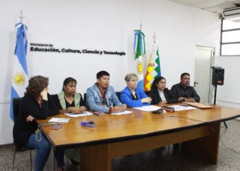EDUCACIÓN REALIZÓ PRIMER FORO DE ALFABETIZADORES DE LOS PUEBLOS ORIGINARIOS