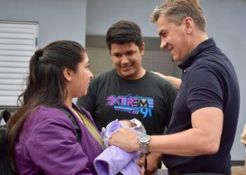 Los sueños se cumplen! el Gobernador Leandro Zdero encabezó la entrega de viviendas adaptadas a familias de Fontana