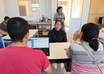 INTERINATOS Y SUPLENCIAS PARA DOCENTES DE PUEBLOS ORIGINARIOS: LA JUNTA EBII RECORRIÓ LA REGIONAL 1 INSCRIBIENDO EN TERRITORIO