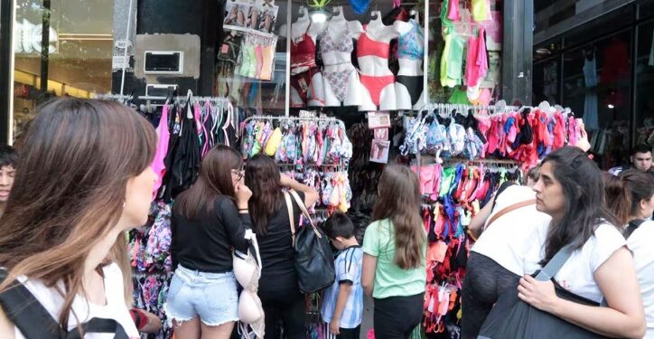 Crisis en La Salada: peligran casi 50 mil puestos de trabajo