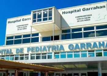 El Gobierno otorga un aumento del 60% a residentes del Garrahan tras conflicto gremial