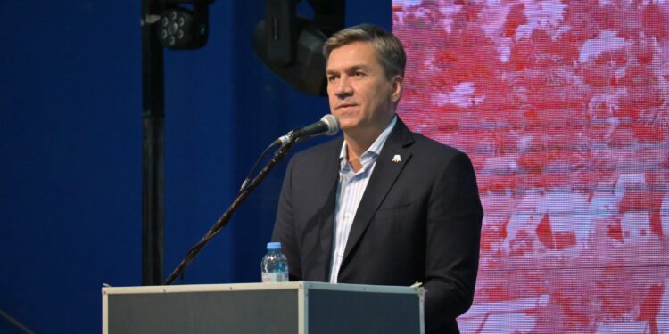 EL GOBERNADOR ZDERO ACOMPAÑÓ EL ACTO POR EL 115° ANIVERSARIO DE VILLA ÁNGELA