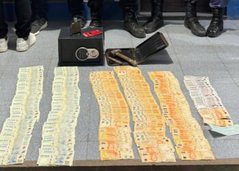 ROBÓ MÁS DE $5 MILLONES A SUS PROPIOS TÍOS Y FUE DESCUBIERTO ESCONDIDO EN CASA DE SU ABUELA