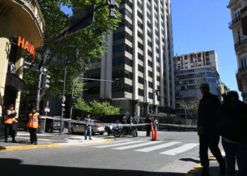 Israel Ordena Cierre de Embajadas Globales Ante Escalada de Conflicto en Medio Oriente