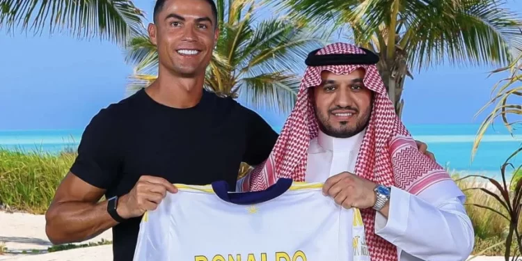 Oficial: Cristiano Ronaldo renovó su contrato con Al Nassr
