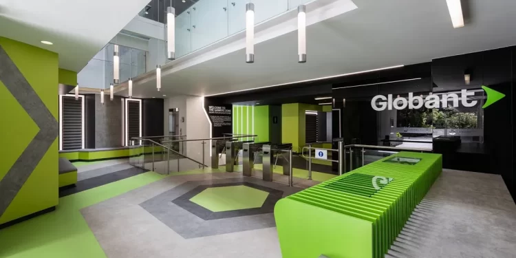 Globant: Del Bar al Gigante Tech, Desafíos Actuales y la Dinámica del Clima de Negocios en Argentina