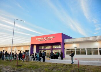“ES UN HECHO HISTÓRICO”, ASEGURÓ EL GOBERNADOR ZDERO, TRAS INAGURAR LA NUEVA TERMINAL DE ÓMNIBUS EN PRESIDENCIA DE LA PLAZA
