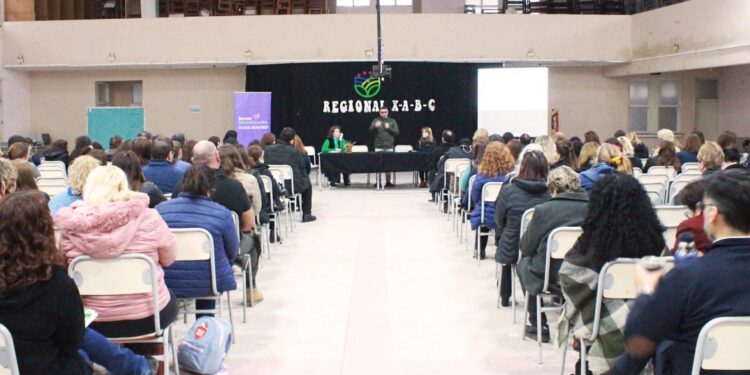 EDUCACIÓN TRABAJÓ CON DIRECTORES DE ESCUELAS PRIMARIAS Y SECUNDARIAS SOBRE EL RESULTADO DE LOS DIAGNÓSTICOS A PARTIR DE LOS SABERES DE LOS ESTUDIANTES