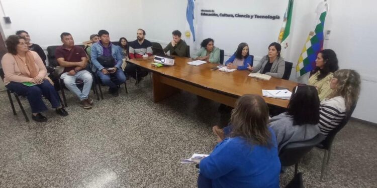 EDUCACIÓN, CONICET Y LA UNNE PRESENTAN MATERIAL PARA ENSEÑAR SOBRE LA MASACRE DE NAPALPÍ