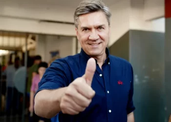 Leandro Zdero lidera el ranking de imagen positiva en el país