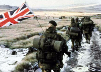 Diálogo Militar Secreto entre Argentina y Reino Unido: Un Avance Estratégico Post-Malvinas