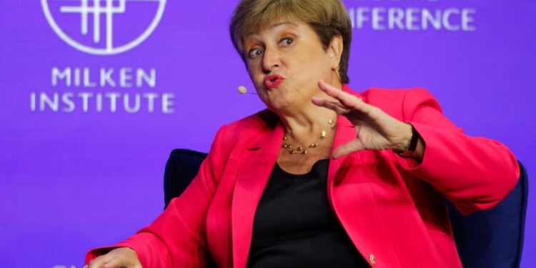 Antes de la aprobación del desembolso, el FMI mantuvo sus proyecciones para la Argentina y estima un crecimiento de 5,5% este año