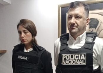 Así fue el traslado de Kueider: se entregó a Interpol en Asunción y quedó detenido a la espera de la extradición