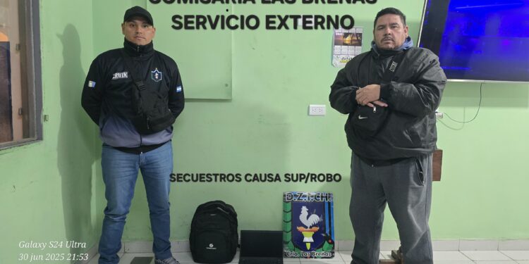 RECUPERAN UNA NOTEBOOK ROBADA Y SECUESTRAN UNA MOTO ABANDONADA DE DUDOSA PROCEDENCIA