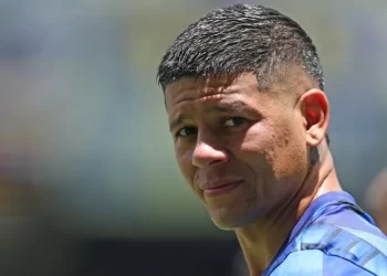 Marcos Rojo publicó una foto con el utilero de Boca en medio del escándalo