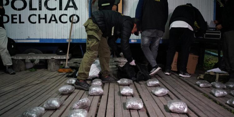 Once Detenidos son Trasladados a Penal en Operativo de Seguridad Reforzado