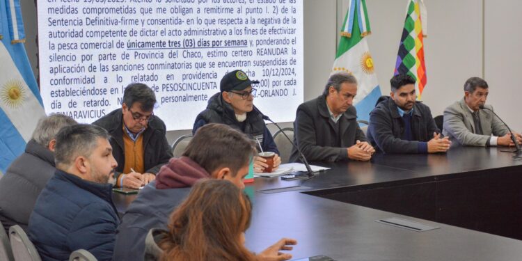 PRODUCCIÓN SE REUNIÓ CON PESCADORES COMERCIALES PARA INFORMAR SOBRE LA NORMATIVA VIGENTE