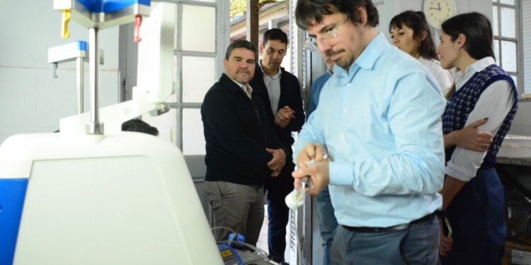 EL HOSPITAL PERRANDO CUENTA CON UN INNOVADOR EQUIPO DE PLAQUETOFÉRESIS