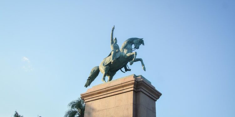 RESISTENCIA: EL GOBERNADOR ZDERO ACOMPAÑÓ EL HOMENAJE A SAN MARTÍN EN EL 175° ANIVERSARIO DE SU PASO A LA INMORTALIDAD