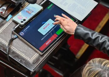 Tras el revés en el Senado, Milei se aferra a su alianza con los gobernadores en Diputados y prepara más vetos