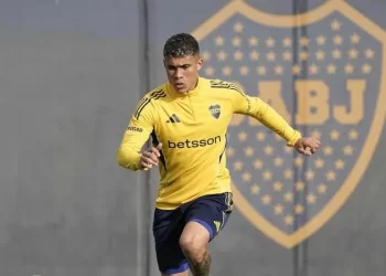 Ayrton Costa recibió el alta en Boca y podría volver ante Racing