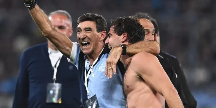 La emoción de Costas tras la épica clasificación de Racing: «Uno tiene el sueño de ir por todo»