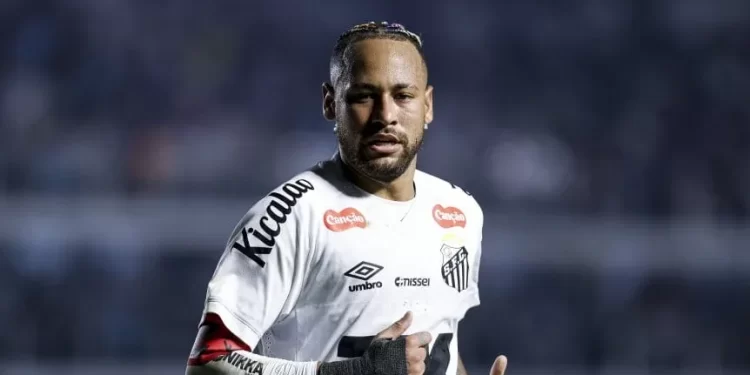 Homofobia contra Neymar en Brasil: multaron a un club por ataques contra el astro