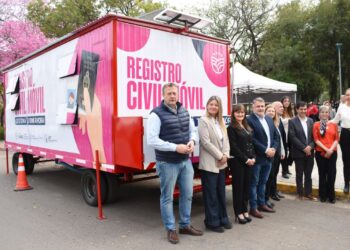 EL GOBIERNO PROVINCIAL PUSO EN MARCHA LA NUEVA UNIDAD MÓVIL DEL REGISTRO CIVIL