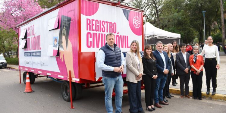 EL GOBIERNO PROVINCIAL PUSO EN MARCHA LA NUEVA UNIDAD MÓVIL DEL REGISTRO CIVIL
