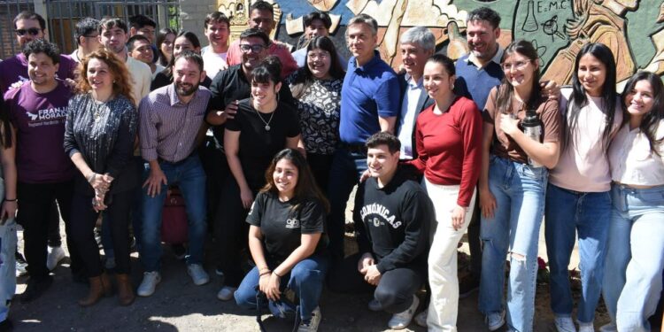 RESISTENCIA: EL GOBERNADOR ZDERO HABILITÓ LAS REFACCIONES DE LA RESIDENCIA ESTUDIANTIL N°1