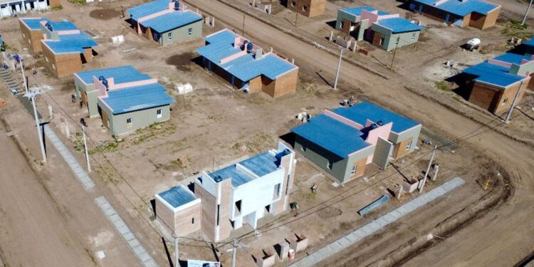EXPECTATIVAS EN QUITILIPI POR EL GRAN SORTEO DE VIVIENDAS