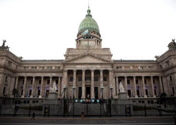 Milei acelera en la curva y se expone a nuevas derrotas en un Congreso hostil
