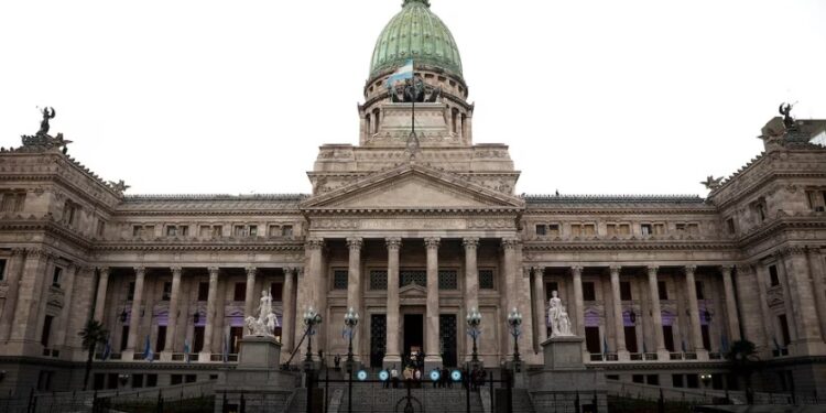 Milei acelera en la curva y se expone a nuevas derrotas en un Congreso hostil