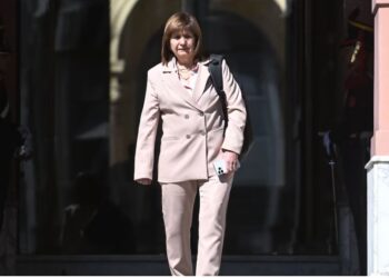 Patricia Bullrich pide que el Gobierno defienda el orden económico “con ideas y no con insultos”