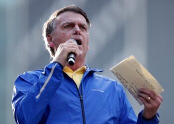 Jair Bolsonaro diagnosticado con cáncer: El expresidente de Brasil bajo observación médica tras su alta hospitalaria