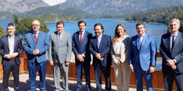 Gobernadores profundizan distanciamiento con Milei y condicionan el diálogo post-octubre