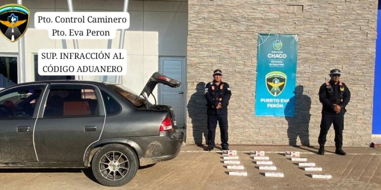 CORRENTINO ESCONDIÓ BREZAS DE CIGARRILLOS Y LOS AGENTES VIALES LOS HALLARON