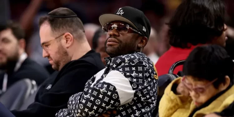 Mayweather apostó por Crawford contra Canelo Álvarez: la fortuna que ganó