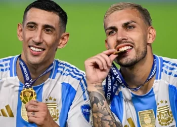 Di María chicaneó a Paredes y palpitó el partido contra Boca. “Alguna patadita me va a dar”