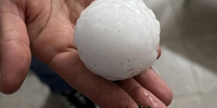 Granizo y Vientos de 100 km/h: El Fuerte Temporal que Dejó Destrozos en Buenos Aires, Córdoba y Santa Fe