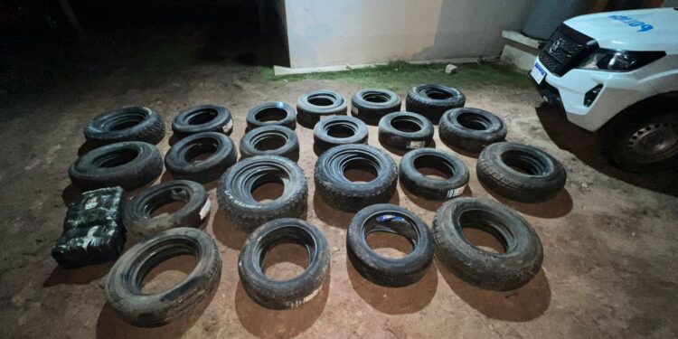 DETENIDO CON 72 CUBIERTAS Y GRAN SUMA DE DINERO