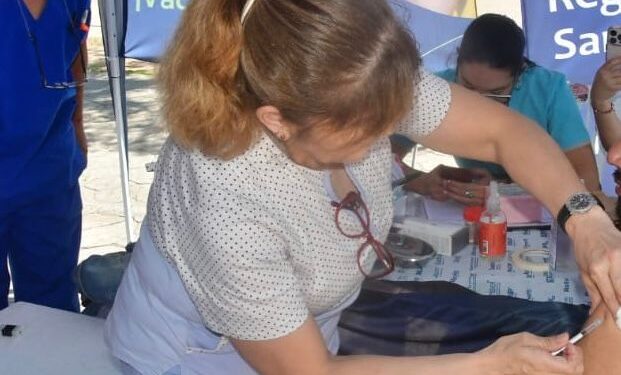 DÍA MUNDIAL CONTRA LA POLIOMIELITIS: SE REALIZARON POSTAS DE VACUNACIÓN EN SIMULTÁNEO