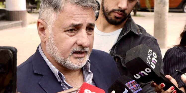 EL MINISTRO DE GOBIERNO CALIFICÓ DE “GRAVE” Y REPUDIÓ LA VIOLACIÓN DE NORMAS EN EL JUICIO DE CECILIA STRZYZOWSKI