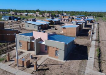 EL GOBIERNO PROVINCIAL AVANZA CON LAS OBRAS DE LAS 32 VIVIENDAS SORTEADAS EN QUITILIPI