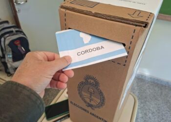 Boca de Urna y Escrutinio: La Incertidumbre de los Sondeos Privados y la Hora de los Primeros Resultados Oficiales